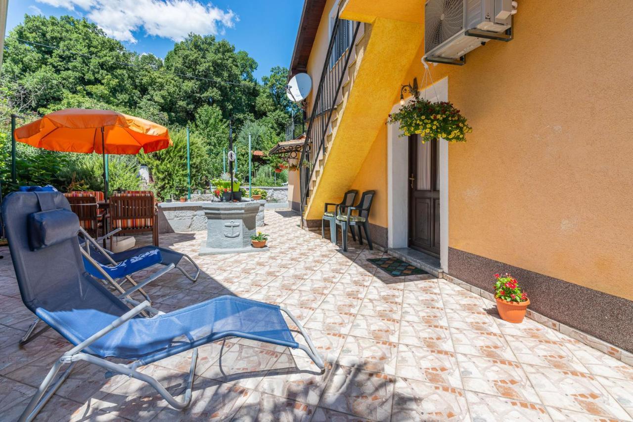 Appartamento Apartman Knezevic Opric Esterno foto