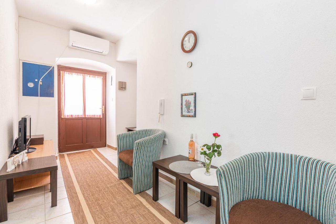 Appartamento Apartman Knezevic Opric Esterno foto